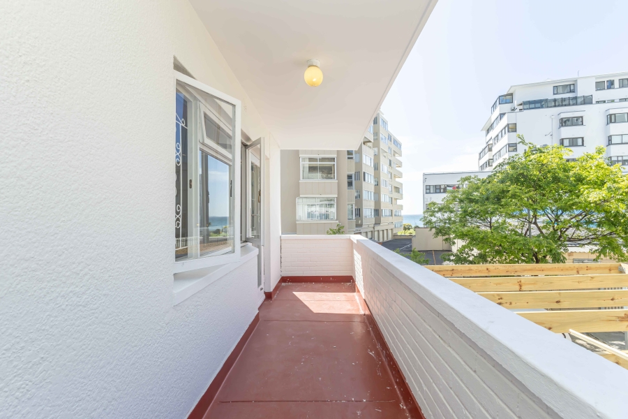 To Let 2 Bedroom Property for Rent in Sea Point Western Cape